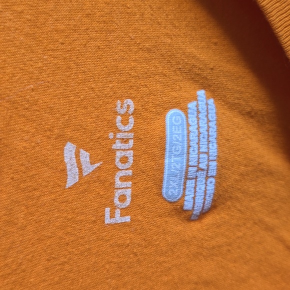 EUC Tennessee Volunteers tshirt - Picture 2 of 3